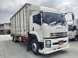 🔥หกล้อตู้สิบบาน ISUZU FTR 240 แรง ปี 2561(0510) 🔥หกล้อตู้สิบบาน ISUZU FTR 240 แรง ปี 2561(0510)