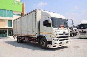 💜หกล้อตู้สิบบาน HINO FG8J 240 แรง ปี 2561(4378)