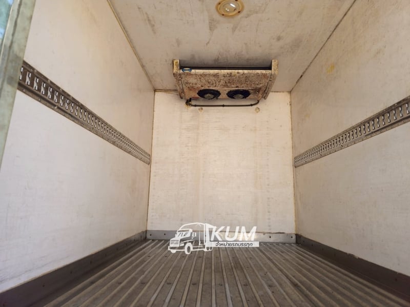 Vาย สี่ล้อตู้เย็น isuzu NLR130 ปี66(8088)