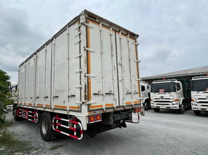 🚨Sาคาพิเศษ 1,460,000-🚨 หกล้อตู้สิบบาน HINO FG8J 240 แรง ปี 2561(4378)