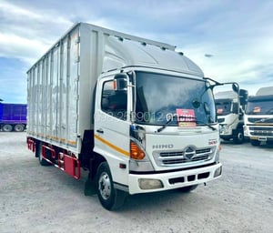 🚨โปรลดกระหน่ำ  🚨 🔥ส่วนลด 100,000-  หกล้อตู้สิบบาน HINO FC9J 175 แรง ปี 2556(8338)