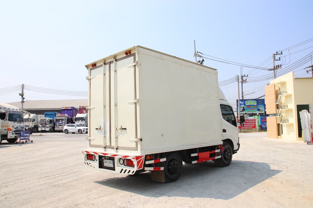 HINO XZU 136แรงม้า รถบรรทุก 4ล้อ ตู้แห้ง ปี2020(3262)