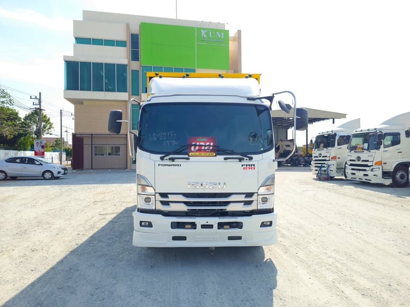 💙หกล้อตู้สิบบาน ISUZU FRR 210 แรง ปี 2566(8215)