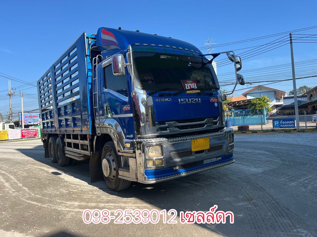 สิบล้อคอก ISUZU FVM 300 แรง ปี 2554(5126)