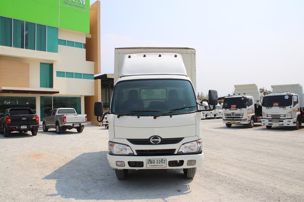 HINO XZU 136แรงม้า รถบรรทุก 4ล้อ ตู้แห้ง ปี2020(3262)