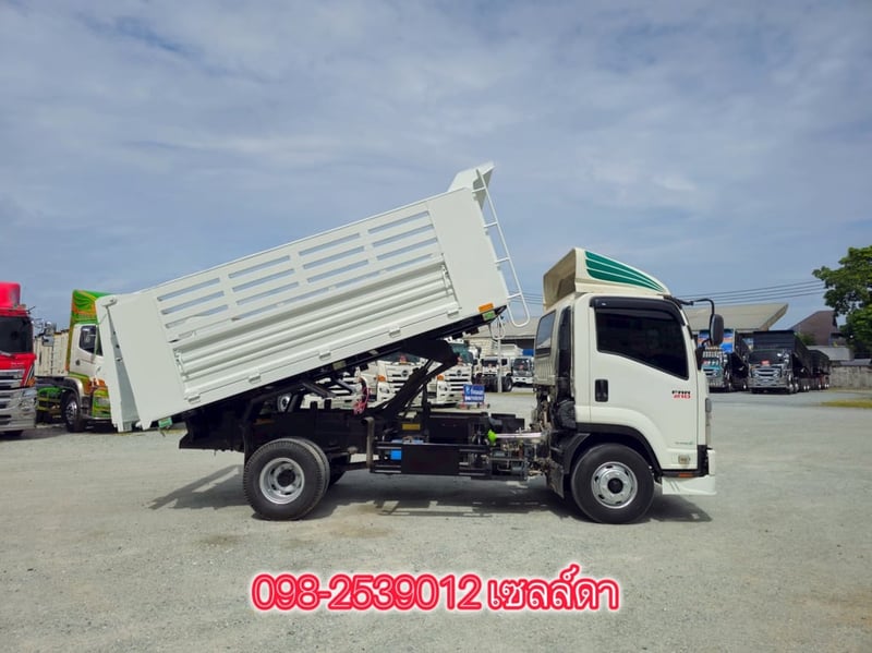 หกล้อดั้มพ์ ISUZU FRR 210 ปี 2566(5273) หกล้อดั้มพ์ ISUZU FRR 210 ปี 2566(5273)