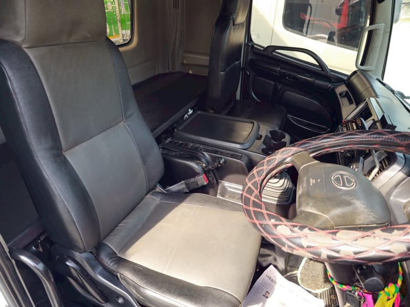 💥ฟรียางใหม่ 10เส้น 💥ฟรีเก็บงานสวยให้ สิบล้อหัวลาก HINO FM1A 344 แรง ปี62(9739)
