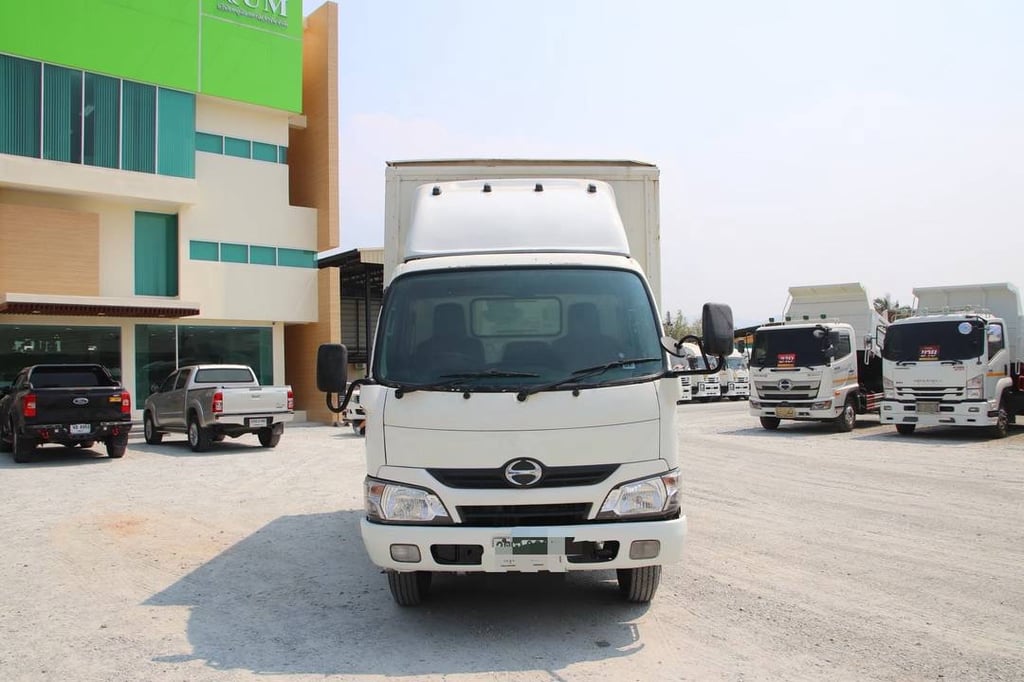 สี่ล้อตู้ ISUZU  NLR 130 แรง ปี 2560(3262) สี่ล้อตู้ ISUZU  NLR 130 แรง ปี 2560(3262)