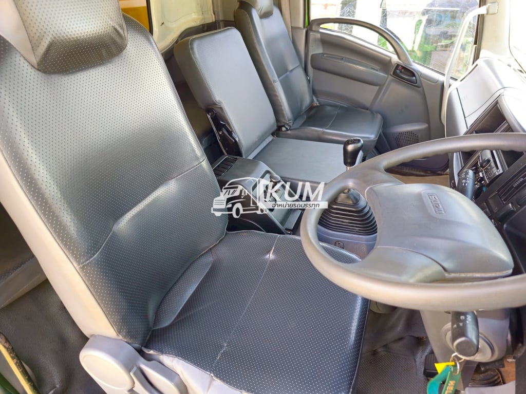 สิบล้อคอก ISUZU  FVM 240 แรง ปี 2560(2720)