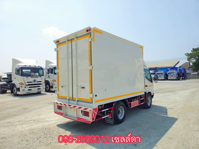 👉 สี่ล้อตู้ HINO XZU 136 แรง ปี 2563 (8297)