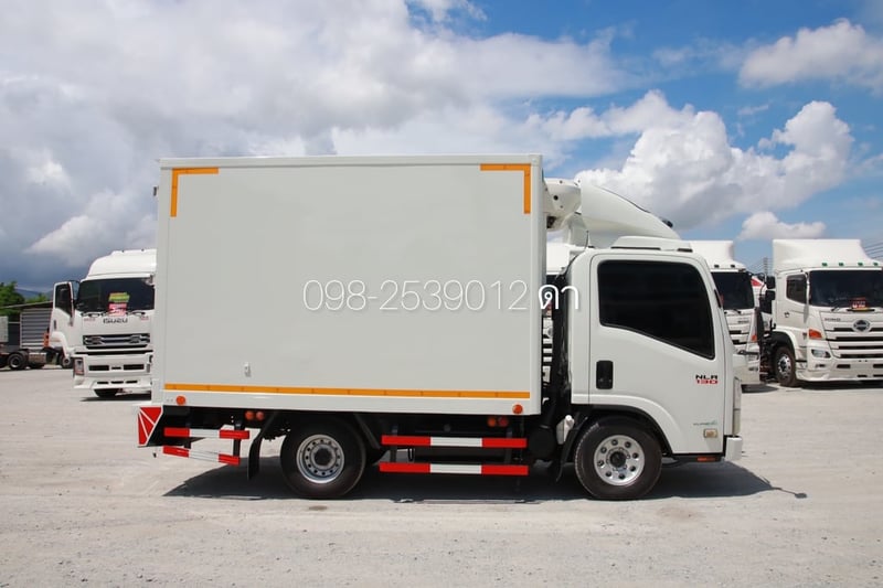 🚨โปรลดกระหน่ำ  🚨 🔥ส่วนลด 80,000- ￼สี่ล้อตู้เย็น ISUZU NLR 130 แรง ปี 2562(5503)