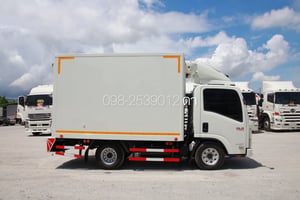 🚨โปรลดกระหน่ำ  🚨 🔥ส่วนลด 80,000- ￼สี่ล้อตู้เย็น ISUZU NLR 130 แรง ปี 2562(5503)