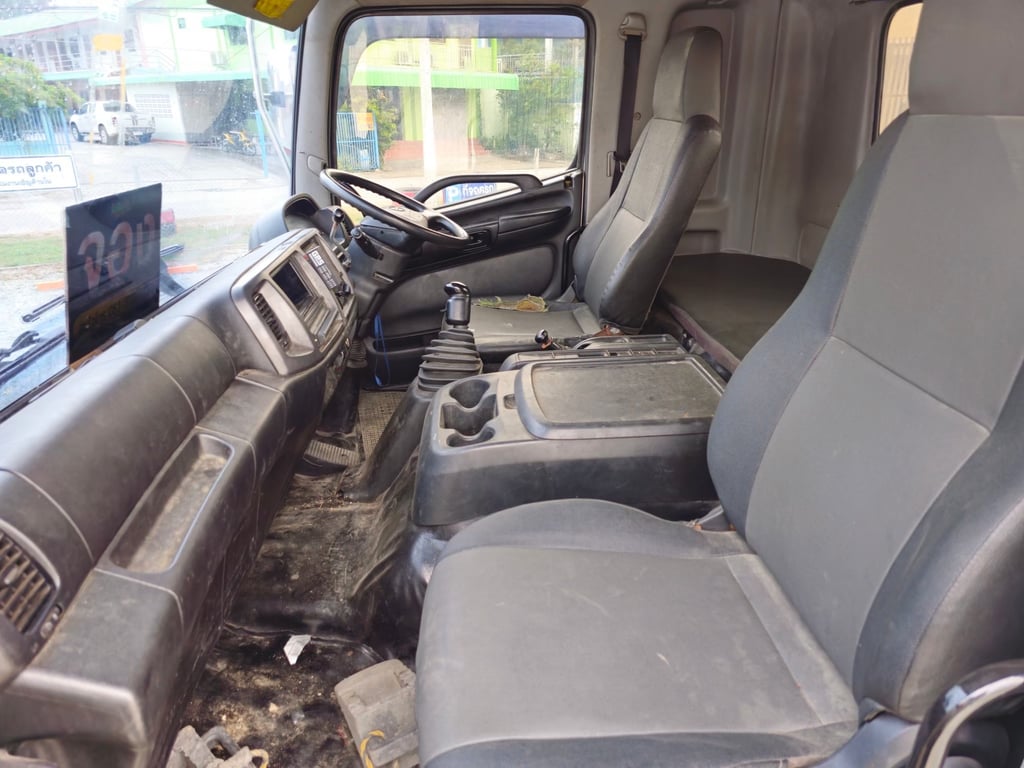 สิบล้อหัวลาก HINO FM2P 380 แรง ปี 2562(7351) สิบล้อหัวลาก HINO FM2P 380 แรง ปี 2562(7351)