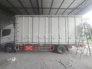 🔥ฟรีเก็บงานสวยให้ 🔥ฟรียางใหม่ 2 เส้น , หกล้อตู้สิบบาน HINO FC9J 175 แรง ปี 2556(8338) 🔥ฟรีเก็บงานสวยให้ 🔥ฟรียางใหม่ 2 เส้น , หกล้อตู้สิบบาน HINO FC9J 175 แรง ปี 2556(8338)
