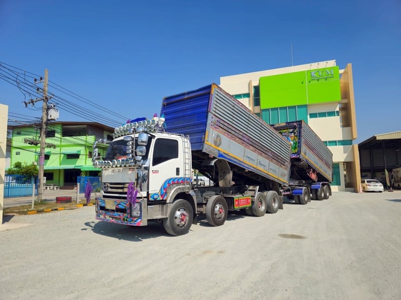  👉🏻สิบสองล้อดั้มพ์ ISUZU FYH 360 แรง ปี 2556 (2507,2508)
