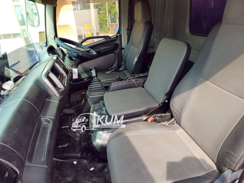 สิบล้อตู้สิบบาน HINO FL8J 260 แรง ปี 2560 (3133,4972)