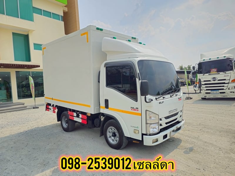 สี่ล้อตู้ ISUZU NLR 130 แรง ปี 2564(3578) สี่ล้อตู้ ISUZU NLR 130 แรง ปี 2564(3578)