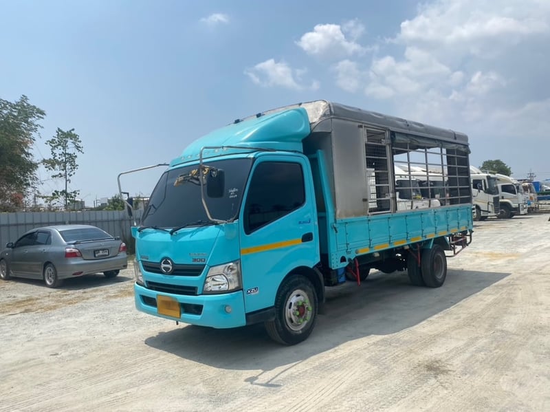 🚨Vาย 810,000 บาท หกล้อโดยสาร Hino XZU150 ปี61 (2872)