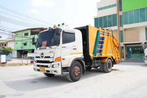 🌟รถหกล้อบรรทุกขยะ  HINO FG8J 240 แรง ปี 2566 (4039)