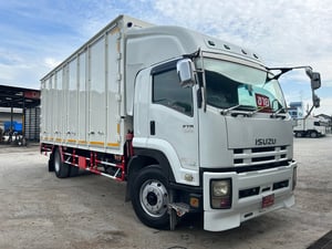🔥ฟรีเก็บสวยทั้งคัน อู่BBC บ้านบึง🔥 หกล้อตู้สิบบาน ISUZU FTR 240 แรง ปี 2557(9785) 🔥ฟรีเก็บสวยทั้งคัน อู่BBC บ้านบึง🔥 หกล้อตู้สิบบาน ISUZU FTR 240 แรง ปี 2557(9785)