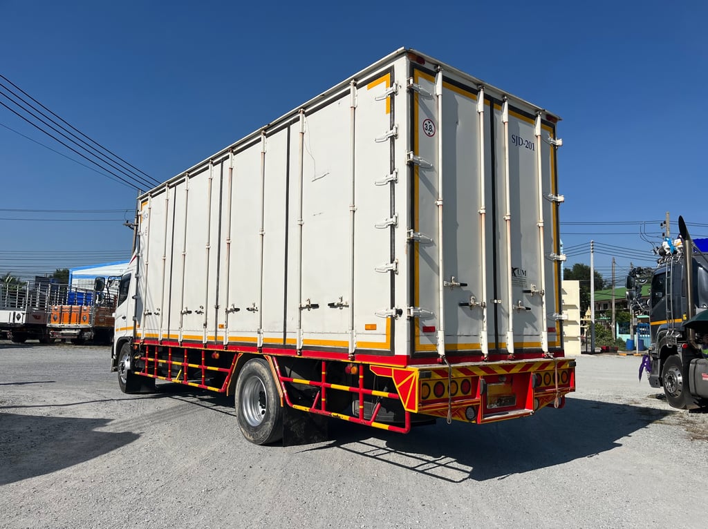 🔥หกล้อตู้สิบบาน HINO FG8J 212 แรง ปี 2556(0988) 🔥หกล้อตู้สิบบาน HINO FG8J 212 แรง ปี 2556(0988)