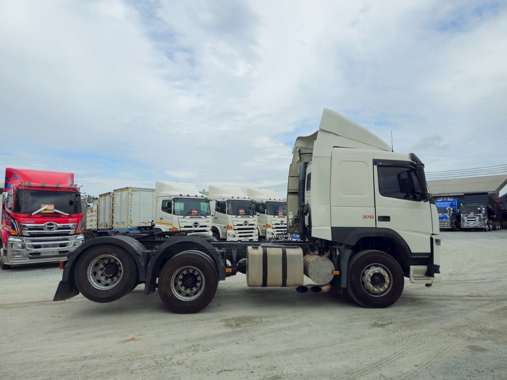 สิบล้อหัวลาก VOLVO FM 370  แรง ปี 2561(5130)