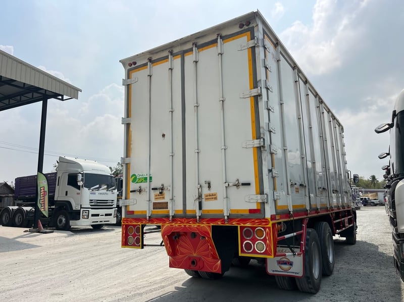 👉 สิบล้อตู้สิบบาน HINO FL8J 260 แรง ปี 2565(5943)