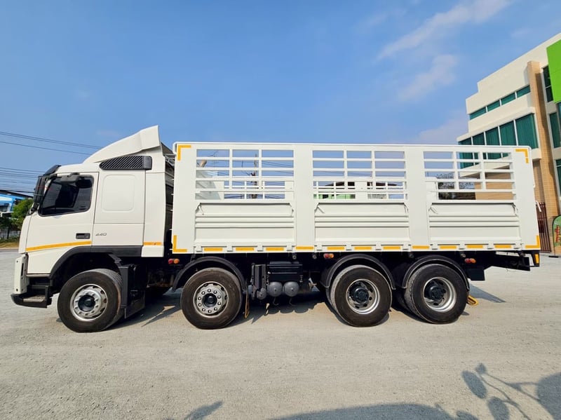 สิบสองล้อคอก VOLVO FM 440  แรง ปี 2556(2894)
