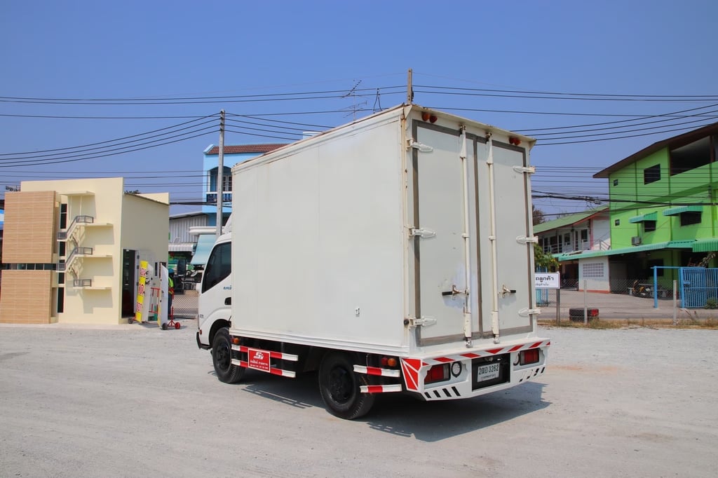 HINO XZU 136แรงม้า รถบรรทุก 4ล้อ ตู้แห้ง ปี2020(3262)