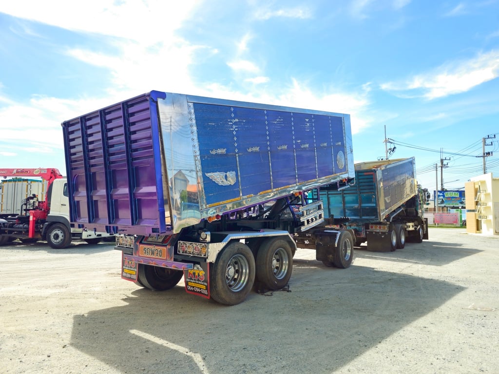สิบล้อดั้มพ์ ISUZU FXZ 360 แรง ปี 2566(5236,5237) สิบล้อดั้มพ์ ISUZU FXZ 360 แรง ปี 2566(5236,5237)