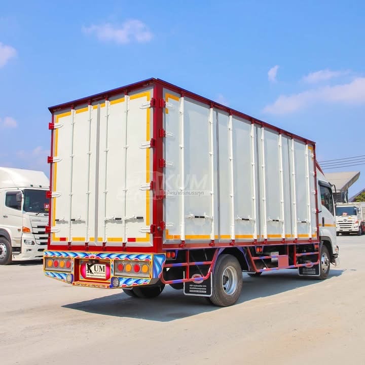 เก็บสวยบิ้วตู้ใหม่  ฟรี ยางใหม่ 4 เส้น  หกล้อตู้สิบบาน ISUZU FRR 210 แรง ปี 2565 (2331)