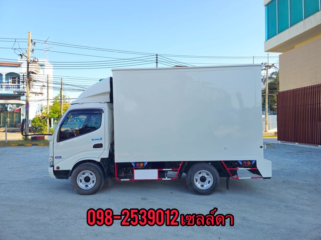  สี่ล้อตู้ HINO XZU 136 แรง ปี 2565(6121)