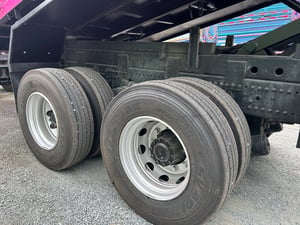 สิบล้อดั้มพ์ HINO FM1A 344 แรง ปี 2565 (0932,0933) สิบล้อดั้มพ์ HINO FM1A 344 แรง ปี 2565 (0932,0933)