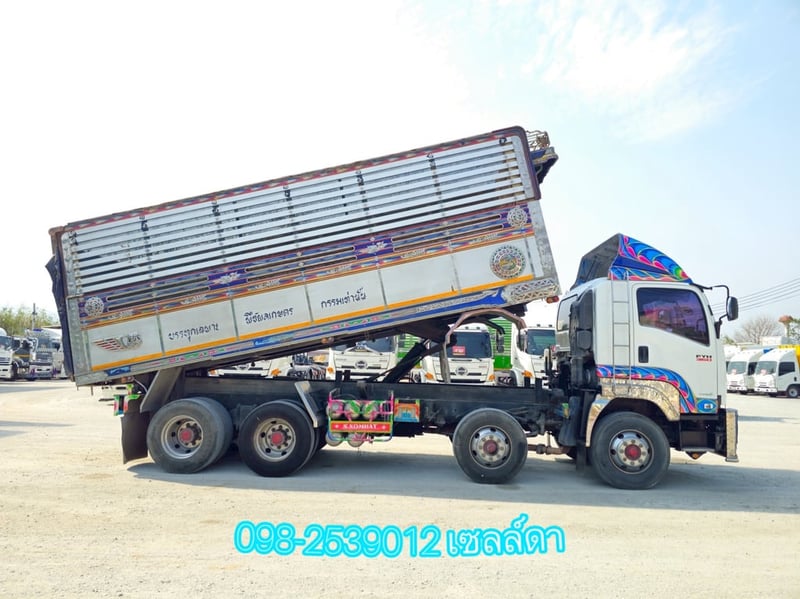 👉 สิบสองล้อดั้มพ์ ISUZU FYH 360 แรง ปี 2555 (0856)