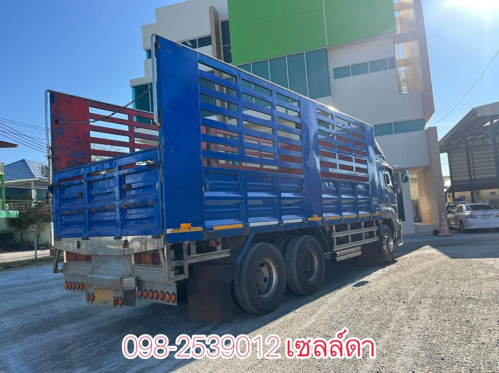 สิบล้อคอก ISUZU FVM 300 แรง ปี 2554(5126)