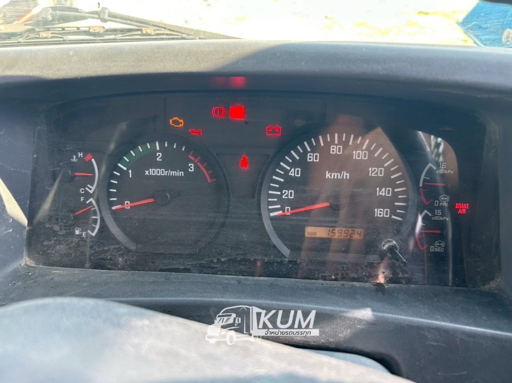 👉ไมล์น้อย 150,XXX โล 👉ป้ายแดงมือเดียว หกล้อเครน ISUZU FTR  240 แรง ปี 2557(0947)