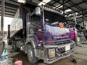 สิบล้อดั้มพ์ ISUZU FXZ 360 แรง ปี 2559 ยาว 6.2 กว้าง 2.53 สูง 1.8 (2111,2000)