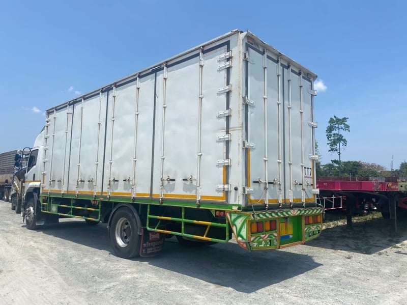 🔥Vายตัด 1,250,000-🔥 หกล้อตู้สิบบาน Isuzu FTR240 ปี60(0651)