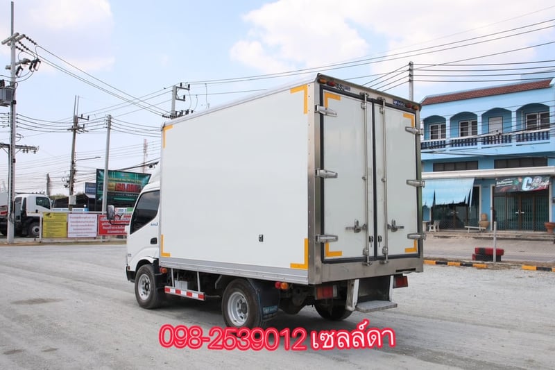 สี่ล้อตู้เย็น  HINO XZU 136 แรง ปี 2567 (8556)