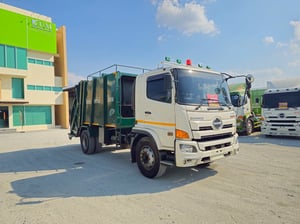 หกล้อบรรทุกขยะ HINO FG8J 240 แรง ปี 2566 (4084) หกล้อบรรทุกขยะ HINO FG8J 240 แรง ปี 2566 (4084)