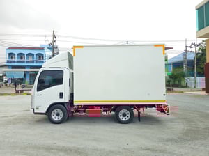 สี่ล้อตู้ ISUZU  NLR104 แรง ปี 2563(2632)