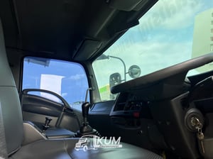 👉สิบล้อตู้สิบบาน  ISUZU FTR 240 แรง ปี 2562(8315)