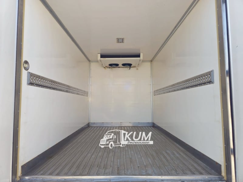 สี่ล้อตู้เย็น  HINO XZU 136 แรง ปี 2567 (8556)