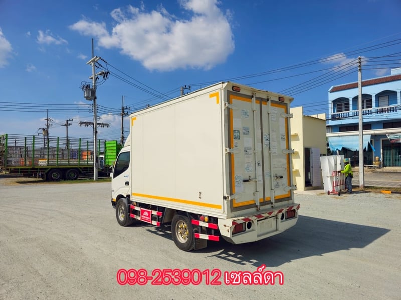  👉 สี่ล้อตู้ HINO XZU 136 แรง ปี 2565 (8111)