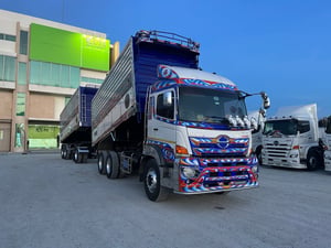 บรรทุกได้ 30+ ตัน พ่วงดั้มเกษตรแท้ HINO FM1A 344 แรง ปี 61+หางดั้มพ์ สามเพลา อู่เดอะฟีนิกซ์ ปี 61 ฟรีแบตเตอรี่ใหม่ ฟรียางใหม่ 10 เส้น 💥เครื่องเดิม เกียร์เดิม ,ไม่มีชนหนัก💥 (3362 3363) บรรทุกได้ 30+ ตัน พ่วงดั้มเกษตรแท้ HINO FM1A 344 แรง ปี 61+หางดั้มพ์ สามเพลา อู่เดอะฟีนิกซ์ ปี 61 ฟรีแบตเตอรี่ใหม่ ฟรียางใหม่ 10 เส้น 💥เครื่องเดิม เกียร์เดิม ,ไม่มีชนหนัก💥 (3362 3363)