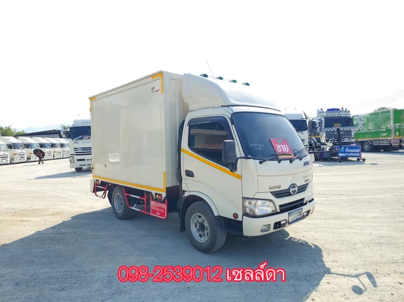 👉 สี่ล้อตู้ HINO XZU 136 แรง ปี 2567(9713)