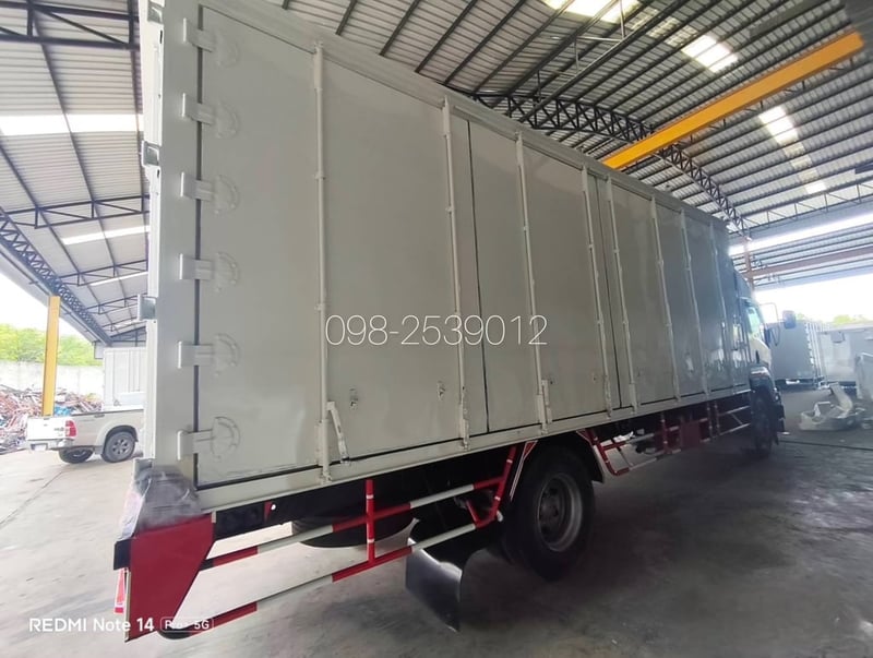 🔥ฟรีเก็บสวยทั้งคัน อู่BBC บ้านบึง🔥 หกล้อตู้สิบบาน ISUZU FTR 240 แรง ปี 2557(9785) 🔥ฟรีเก็บสวยทั้งคัน อู่BBC บ้านบึง🔥 หกล้อตู้สิบบาน ISUZU FTR 240 แรง ปี 2557(9785)