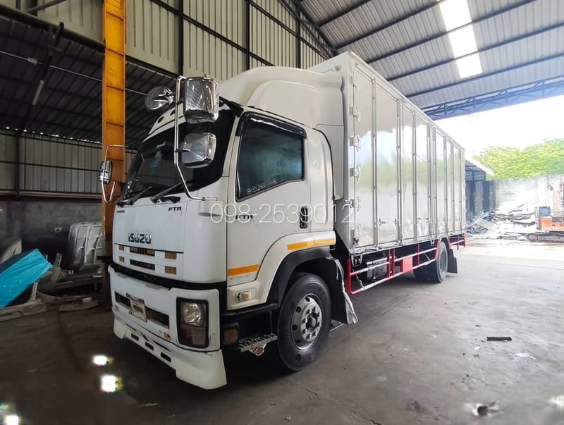 🔥ฟรีเก็บสวยทั้งคัน อู่BBC บ้านบึง🔥 หกล้อตู้สิบบาน ISUZU FTR 240 แรง ปี 2557(9785)