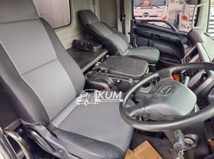 👉 สิบล้อพื้นเรียบ HINO FL8J 260 แรง ปี 2560 ( 1784)