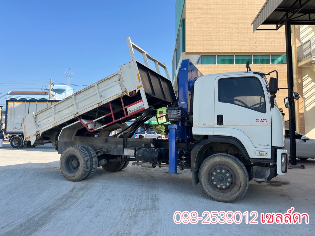 หกล้อเครน กระบะดั้มได้ ISUZU FTR 240 แรง ปี 2566(3266) หกล้อเครน กระบะดั้มได้ ISUZU FTR 240 แรง ปี 2566(3266)
